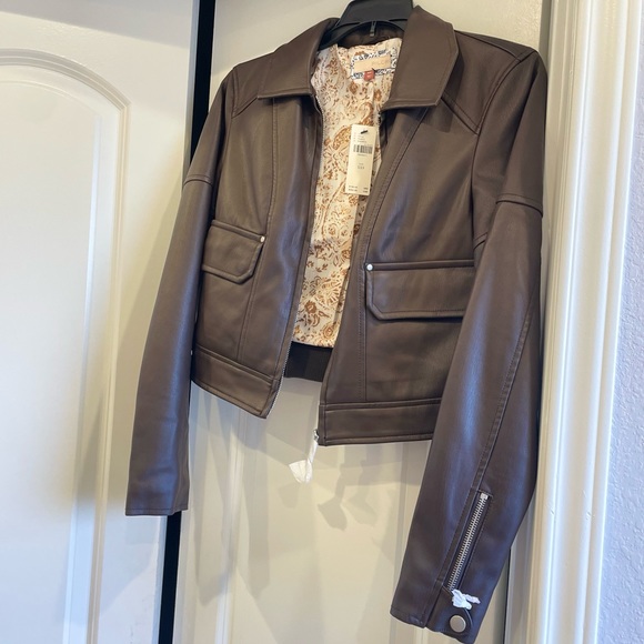 Anthropologie Faux Leather Cropped Jacekt - Picture 6 of 11